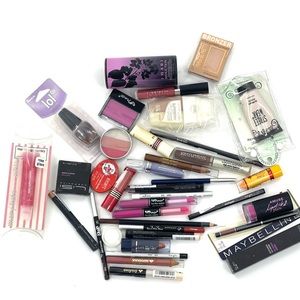 Brand New Deugstore MakeUp Bundle